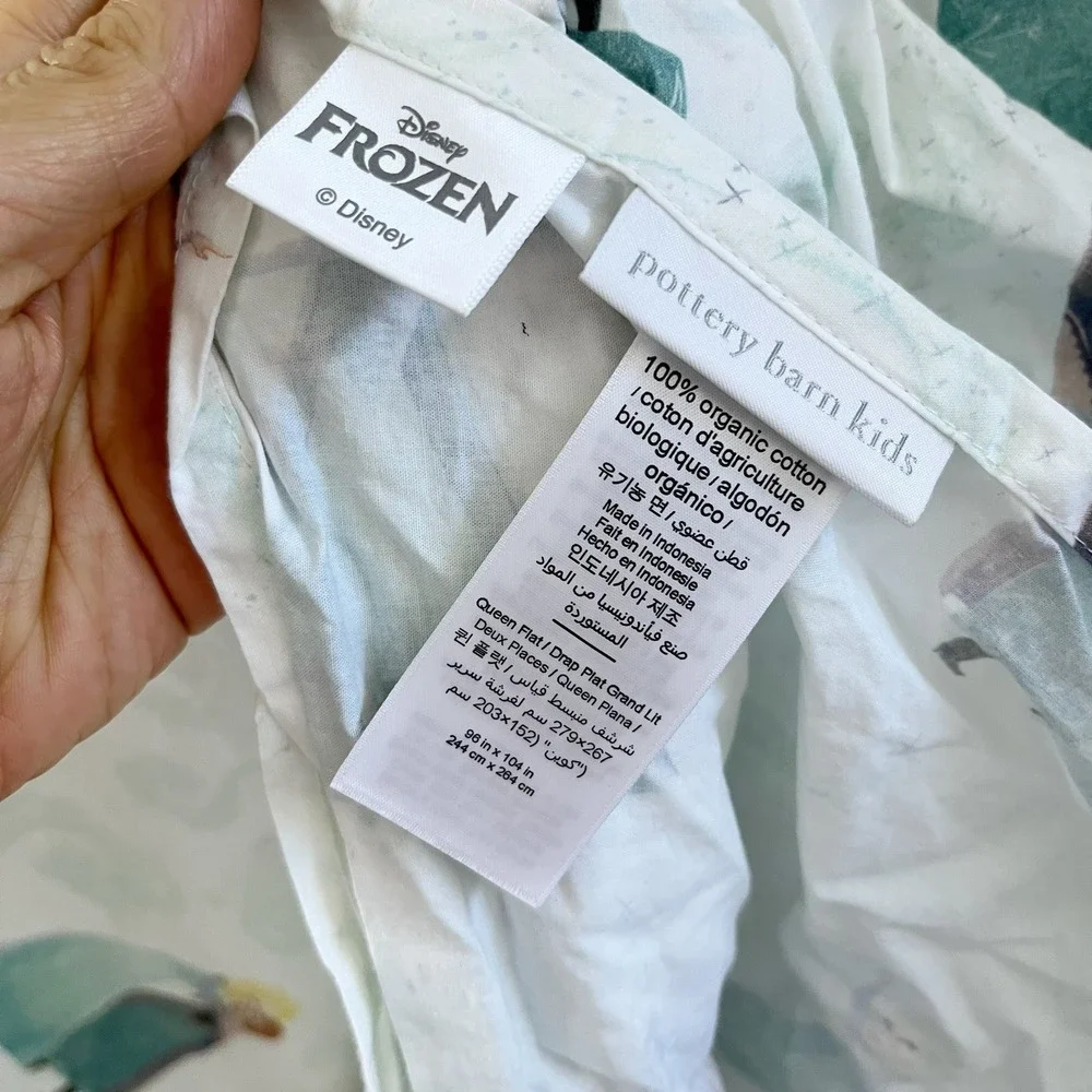 POTTERY BARN Disney Frozen Organic Queen Cotton Sheet + Fitted Sheet